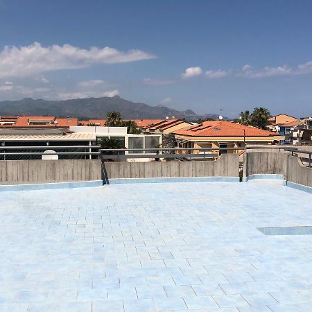 Appartamento Casasolemare Fondachello Fondachello  Bagian luar foto